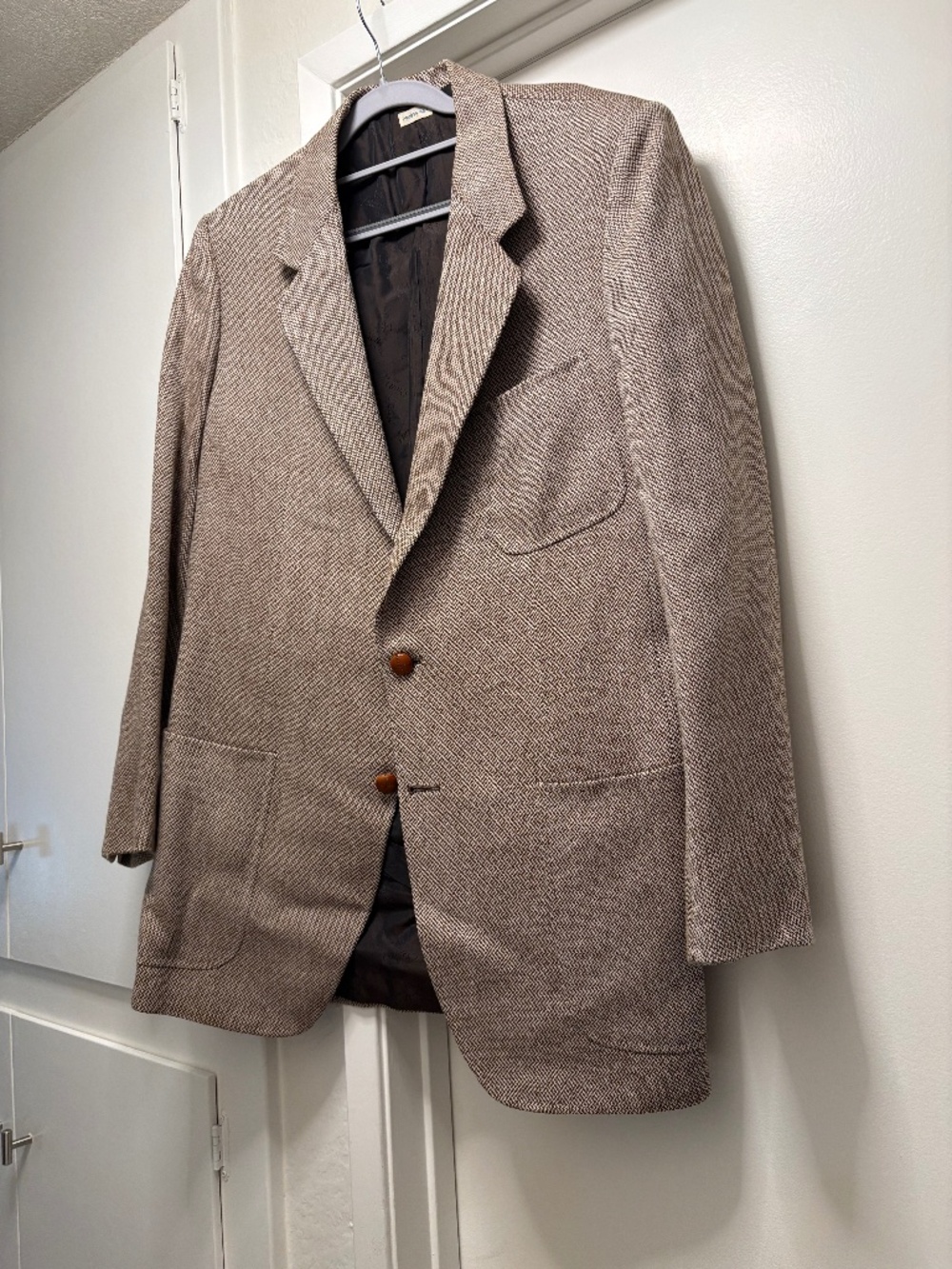 Vintage (80’s?) Brioni 100% wool tweed blazer - size 43